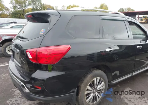 2019 Nissan Pathfinder S z USA, uszkodzony, nr VIN 5N1DR2MN1KC647836
